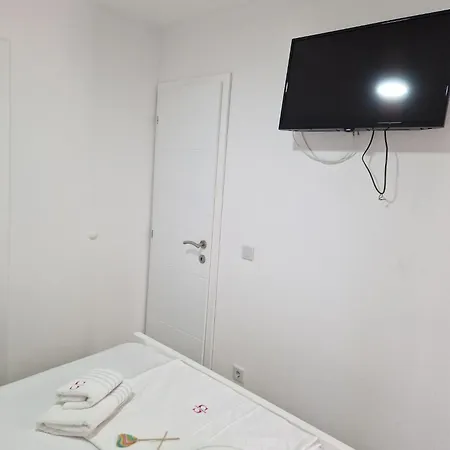 Sunny Day, Mobile مكان تخييم *