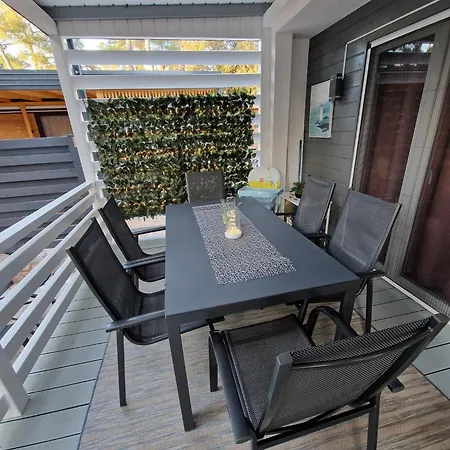 캠프장 Sunny Day, Mobile 비오그라드나모루