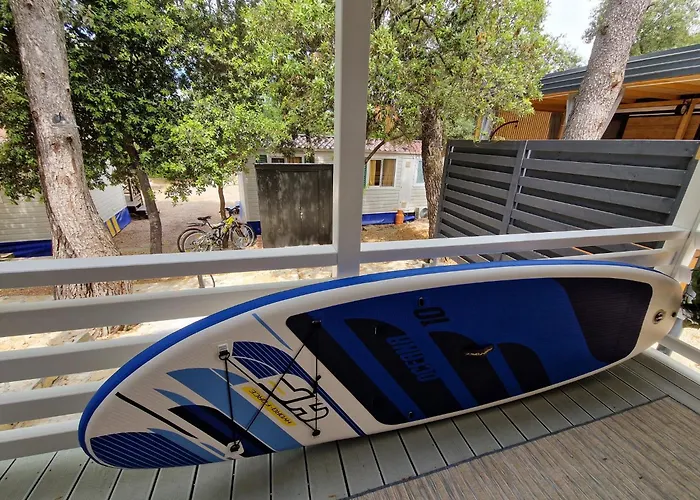 Sunny Day, Mobile 营地 *