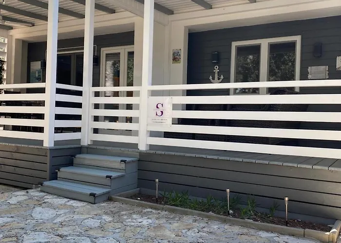 Sunny Day, Mobile * 比奥格勒·纳·莫鲁